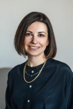 Anna Edwards headshot